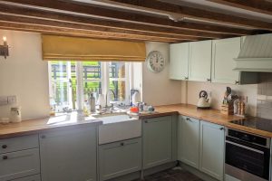 Kitchen doors & units spray painting